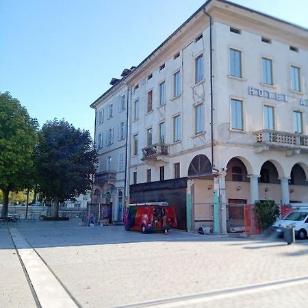 Apartament Palazzo Clerici Luino Zewnętrze zdjęcie